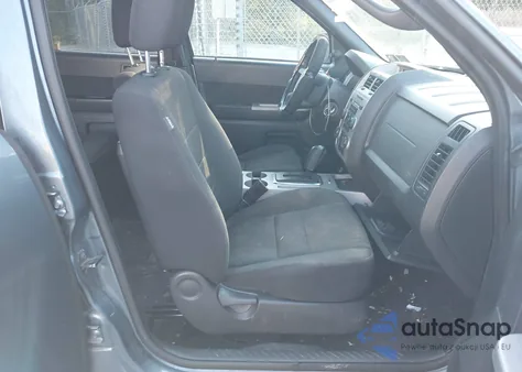 2010 Ford Escape Xlt z USA, uszkodzony, nr VIN 1FMCU9D72AKA43575
